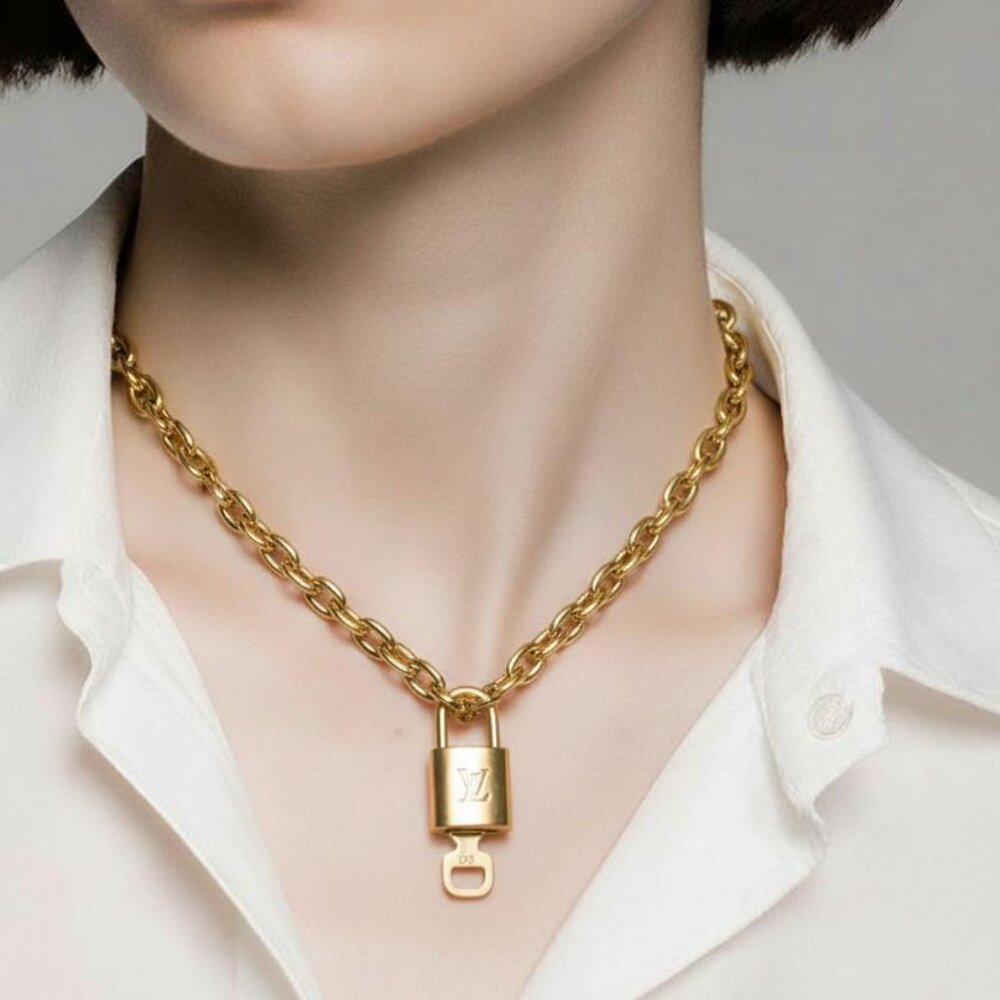 18K Gold-Plated Necklace with Authentic Louis Vuitton Padlock - Picture 2 of 12